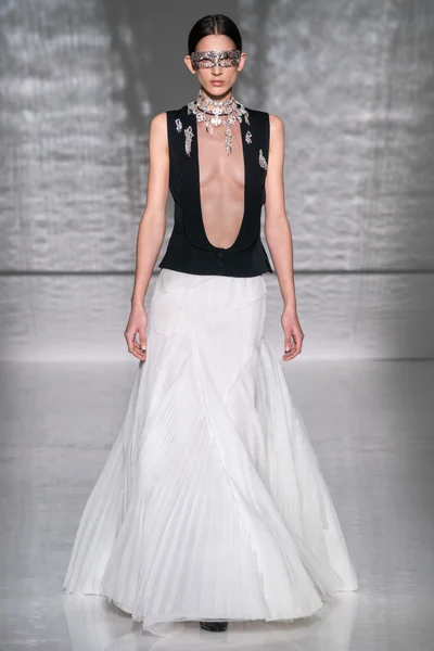 Look 33